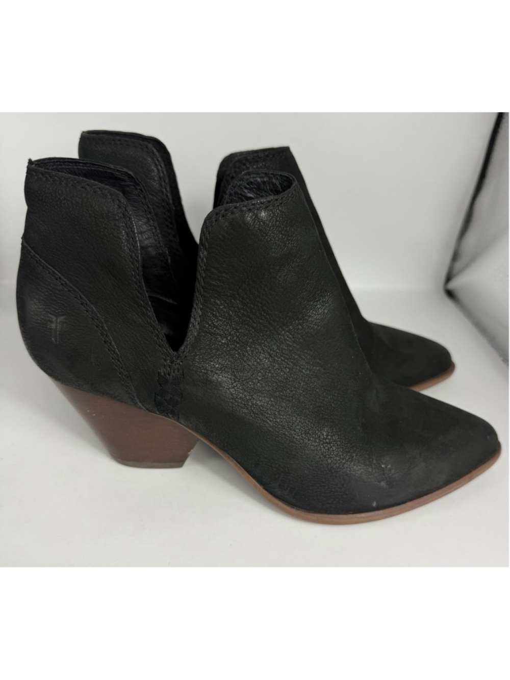 Frye Reina Women’s Black Suede Pointed Toe Block Heel Booties Size 6M
